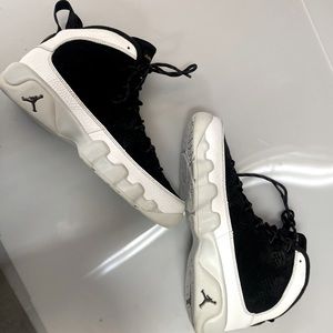 Jordan 9 Retro
City of Flight (GS)